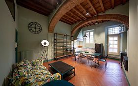 Raffinato Trilocale San Frediano