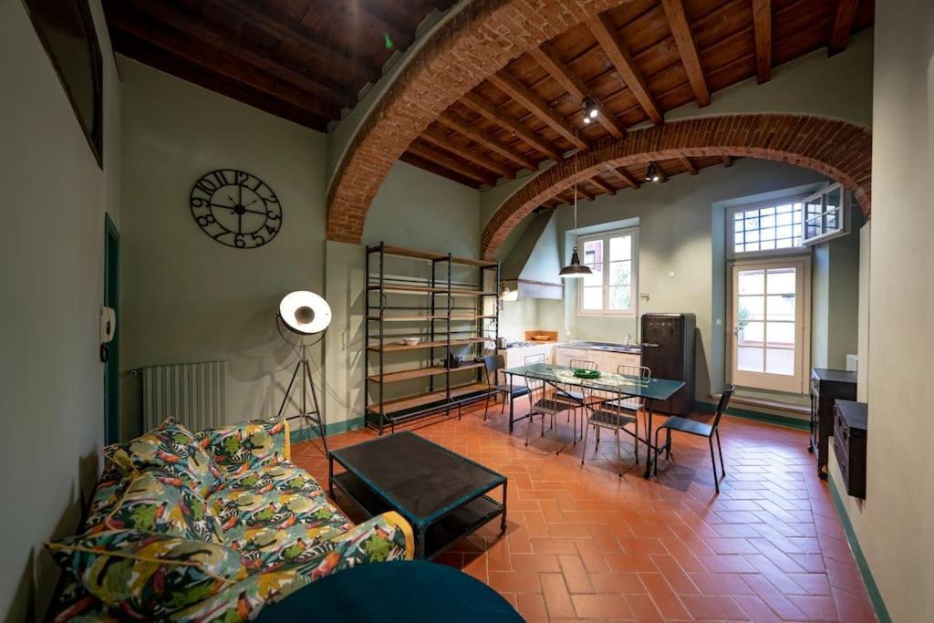 Appartamento Raffinato Trilocale San Frediano Firenze Esterno foto